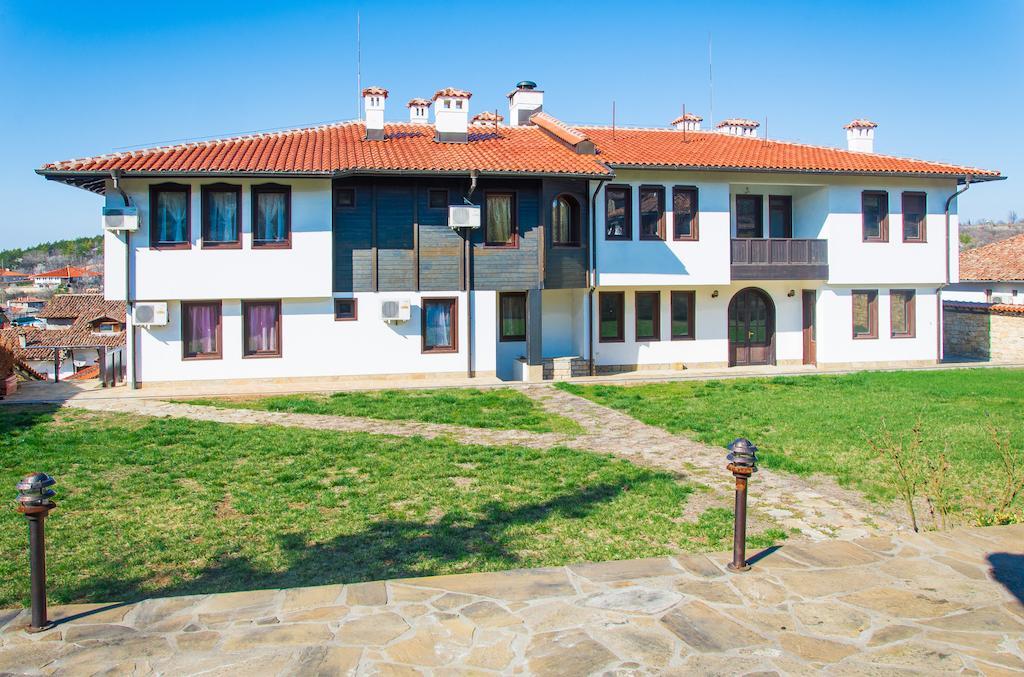 Family Hotel Elegance Arbanasi Exteriör bild