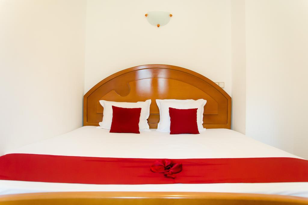 Family Hotel Elegance Arbanasi Rum bild